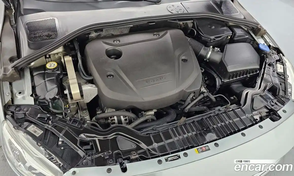 Volvo S60 2016 2.0 гидро в Москве № 344189, фото 6