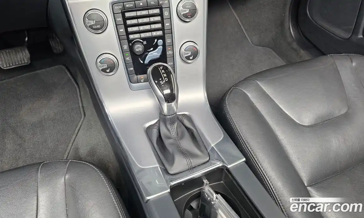 Volvo S60 2016 2.0 гидро в Москве № 344189, фото 9