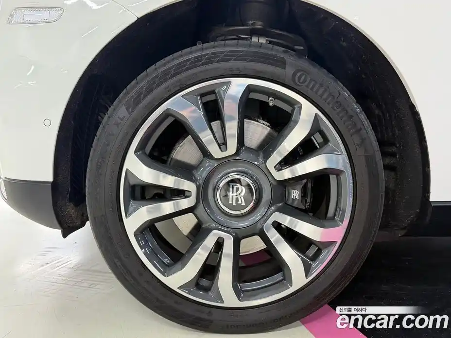 Rolls-Royce Cullinan 2022 6.7 гидро в Москве № 353777, фото 7