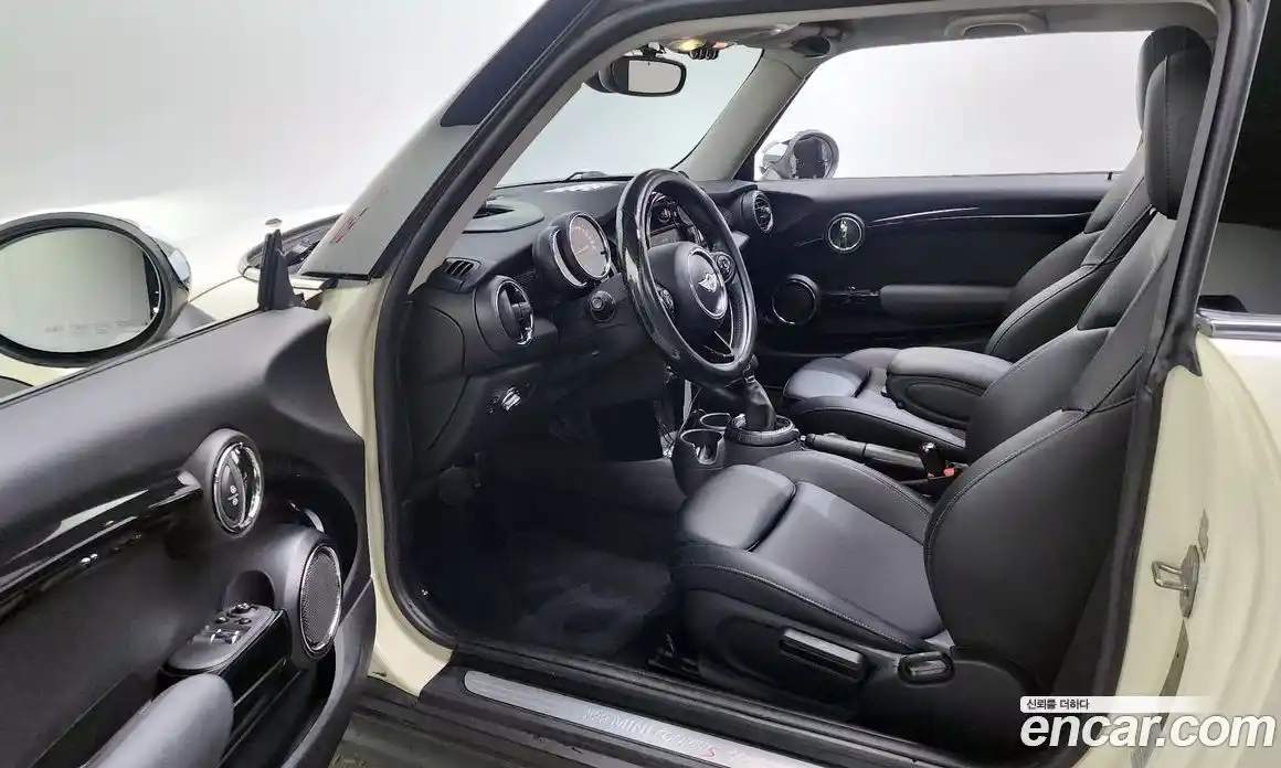 Mini Cooper 2016 2.0 гидро в Москве, фото 10