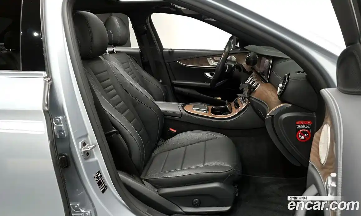 Mercedes-Benz E-Class 2021 2.0 гидро, фото 11