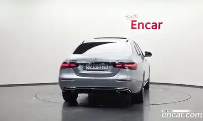 Mercedes-Benz E-Class 2021 2.0 гидро, миниатюра 4