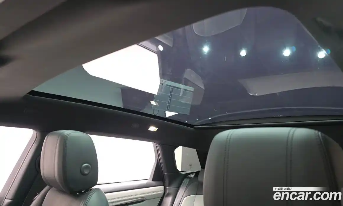Land Rover Range-Rover Evoque 2019 2.0 гидро в Москве № 546166, фото 18