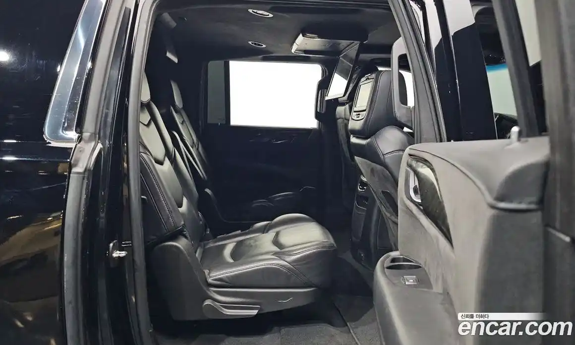 Cadillac Escalade 2018 6.2 гидро в Москве № 585604, фото 12