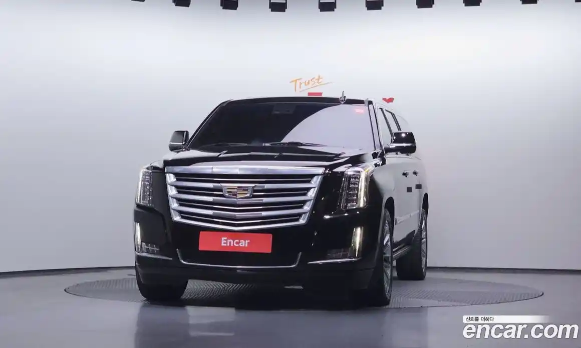 Cadillac Escalade 2018 6.2 гидро в Москве № 585604, фото 3