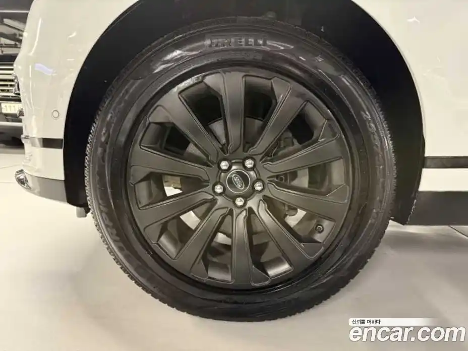 Land Rover Range-Rover Velar 2017 2.0 гидро в Москве № 627622, фото 20