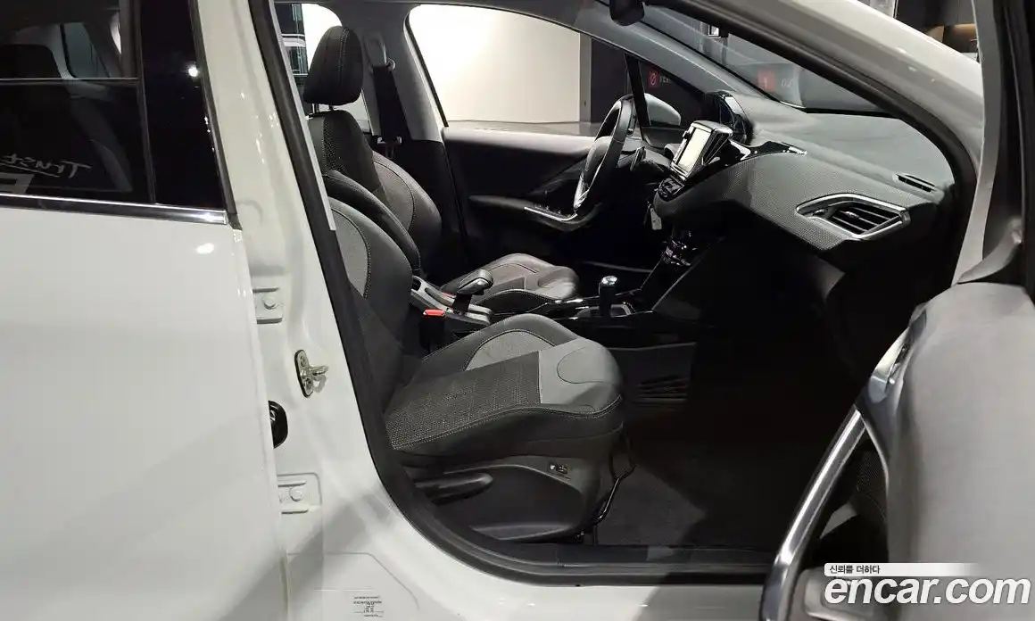 Peugeot 2008 2018 1.6 вариатор в Москве № 717508, фото 11