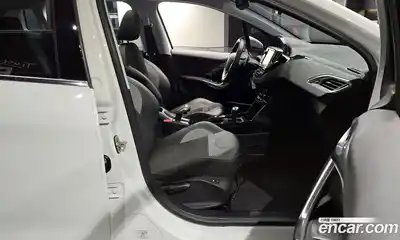 Peugeot 2008 2018 1.6 вариатор в Москве № 717508, миниатюра 11