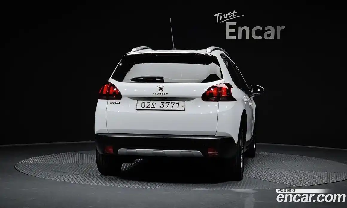 Peugeot 2008 2018 1.6 вариатор в Москве № 717508, фото 4