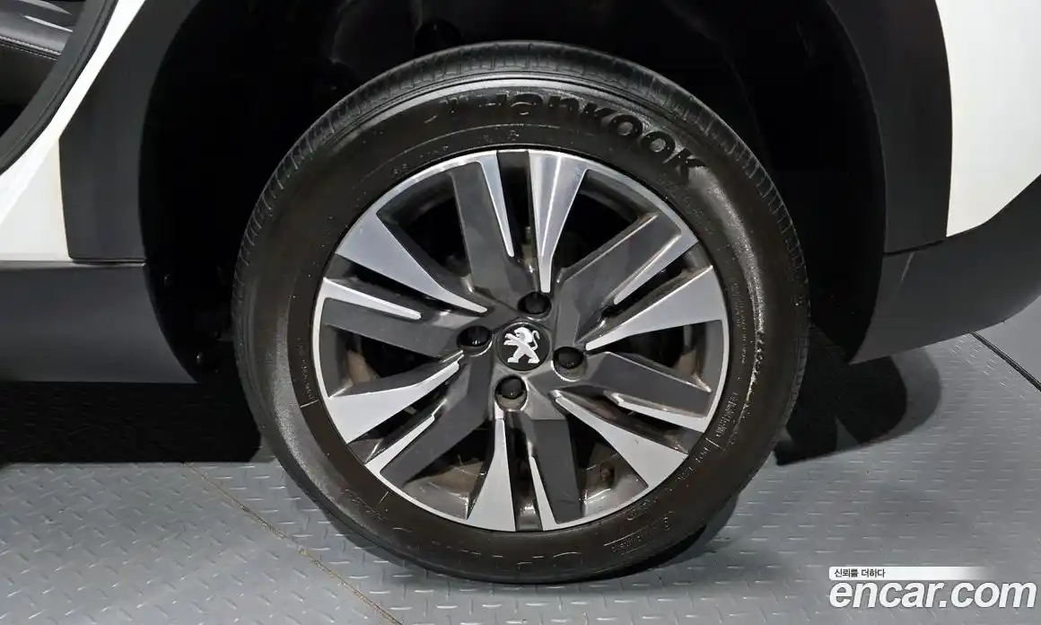 Peugeot 2008 2018 1.6 вариатор в Москве № 717508, фото 5