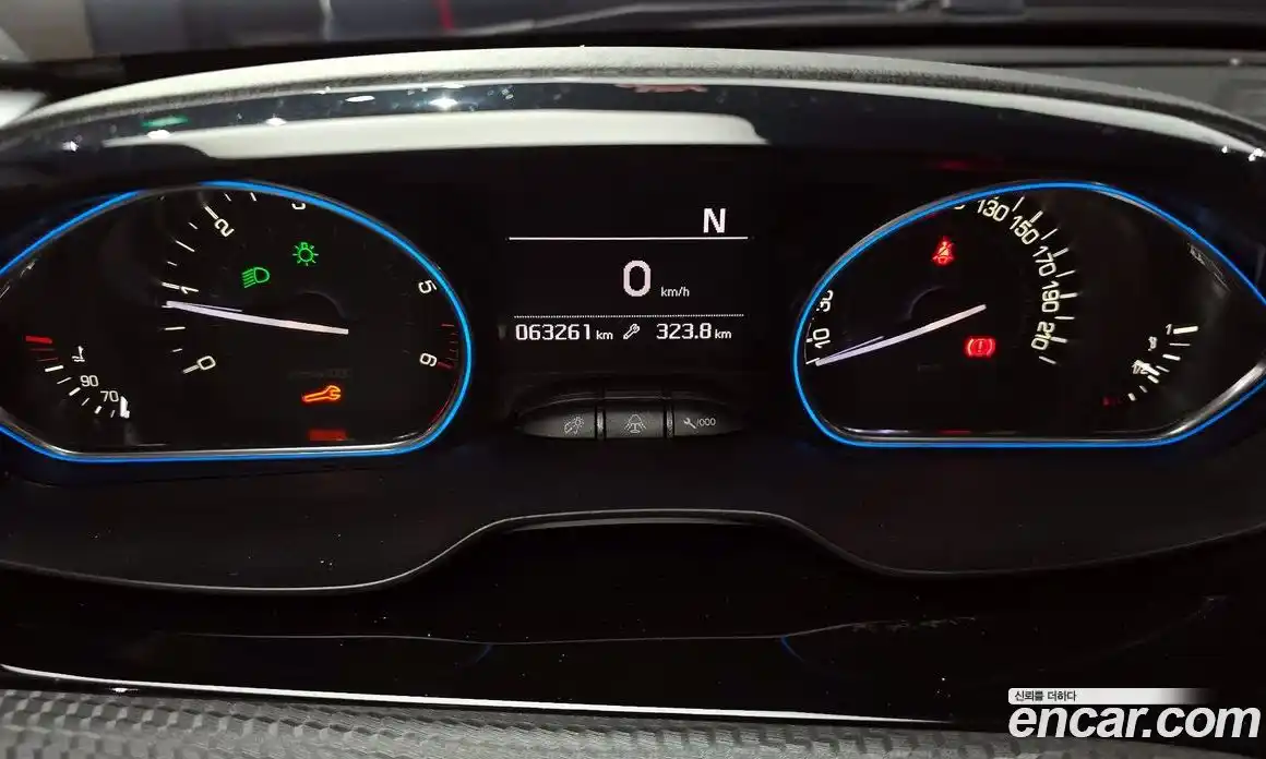 Peugeot 2008 2018 1.6 вариатор в Москве № 717508, фото 8