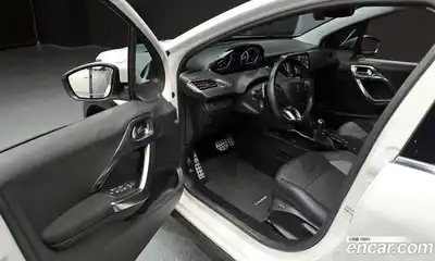 Peugeot 2008 2018 1.6 вариатор в Москве № 717508, миниатюра 10