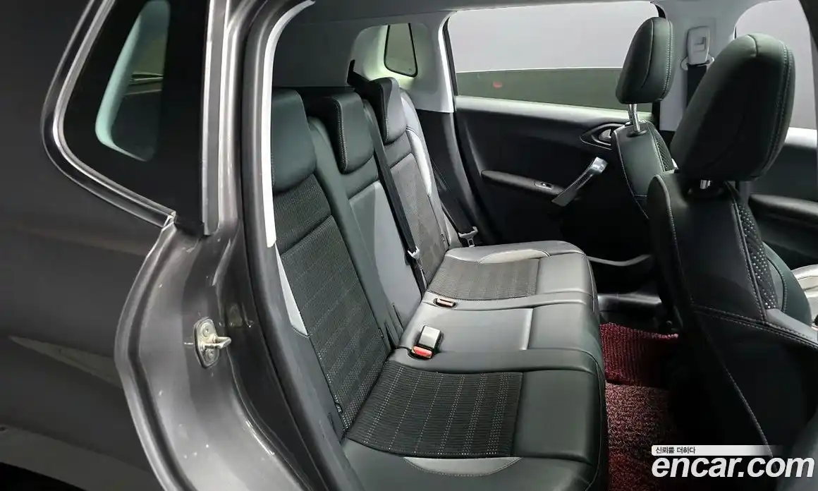 Peugeot 2008 2016 1.6 гидро в Москве № 717521, фото 12