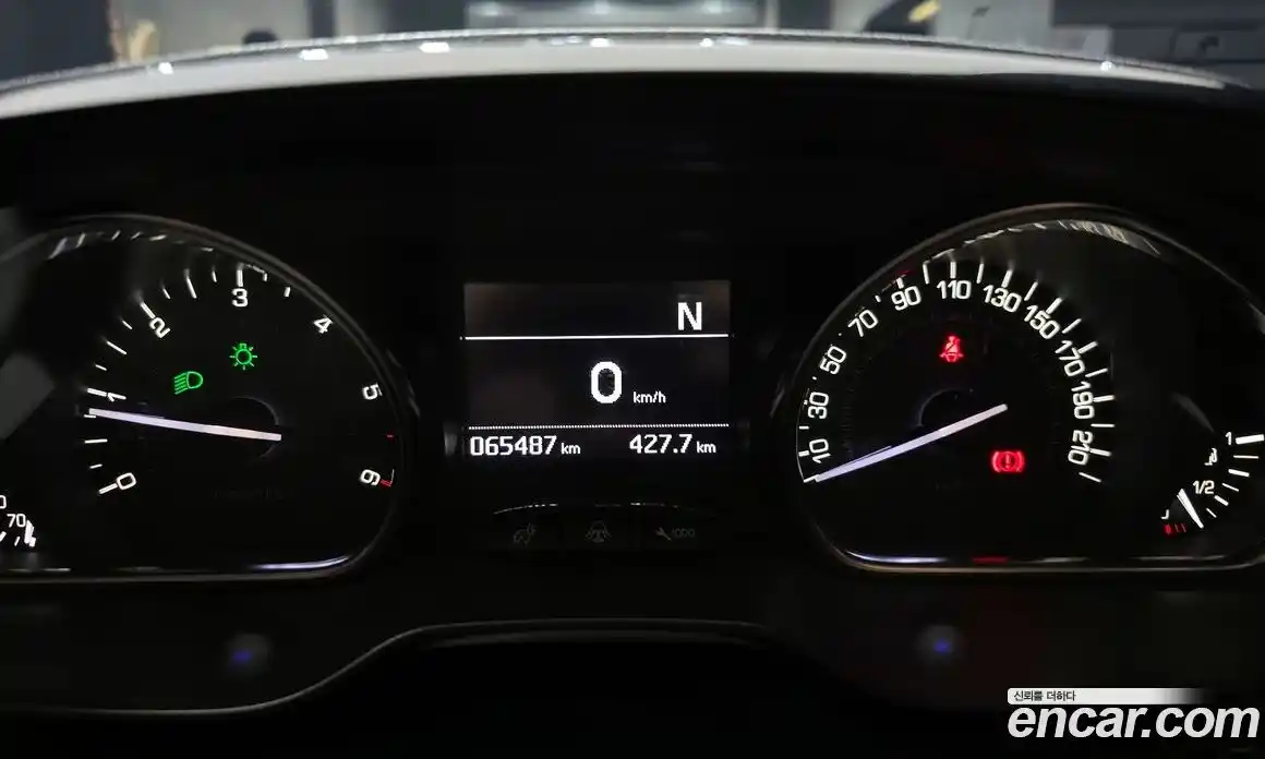 Peugeot 2008 2016 1.6 гидро в Москве № 717521, фото 8