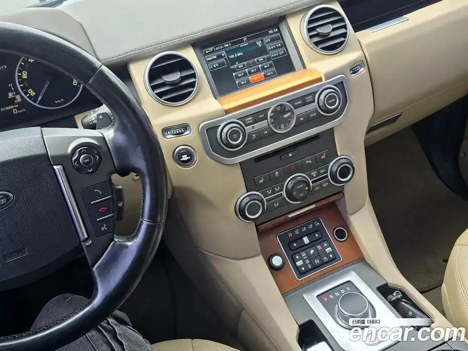 Land Rover Discovery 2016 3.0 гидро в Москве № 724669, фото 19