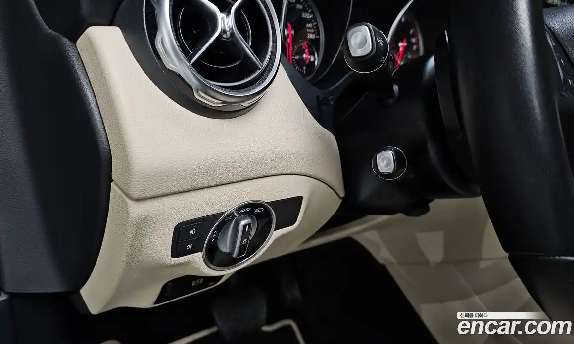 Mercedes-Benz GLA-Class 2018 2.0 гидро в Москве № 764511, фото 17