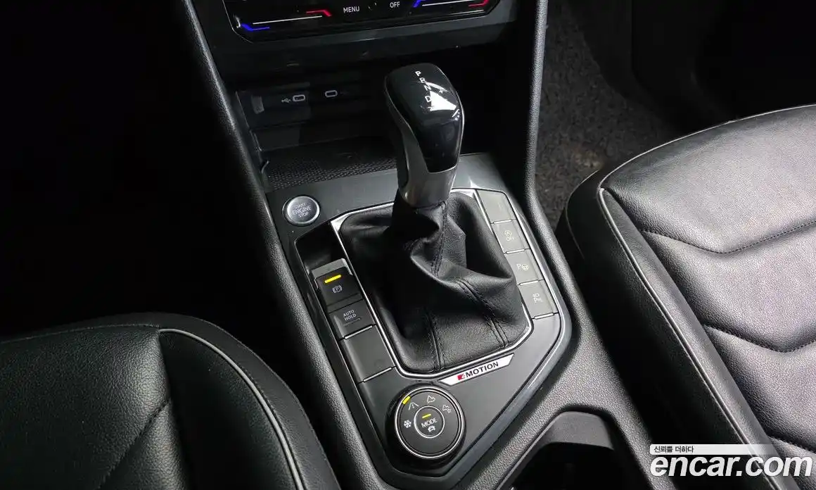 Volkswagen Tiguan 2021 2.0 гидро в Москве № 767152, фото 9