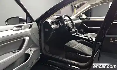 Volkswagen Passat 2018 2.0 гидро в Москве № 767193, миниатюра 12