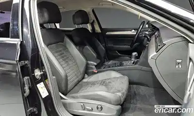Volkswagen Passat 2018 2.0 гидро в Москве № 767193, миниатюра 10