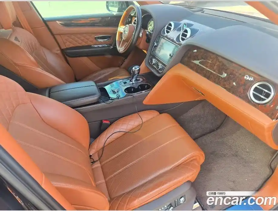 Bentley Bentayga 2017 6.0 гидро в Москве № 798184, фото 4