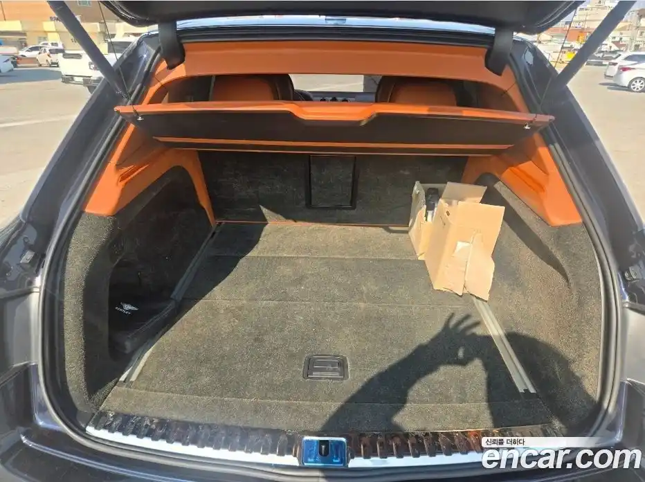 Bentley Bentayga 2017 6.0 гидро в Москве № 798184, фото 6