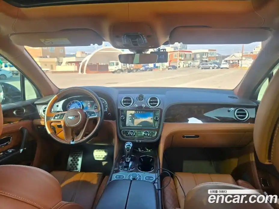 Bentley Bentayga 2017 6.0 гидро в Москве № 798184, фото 7