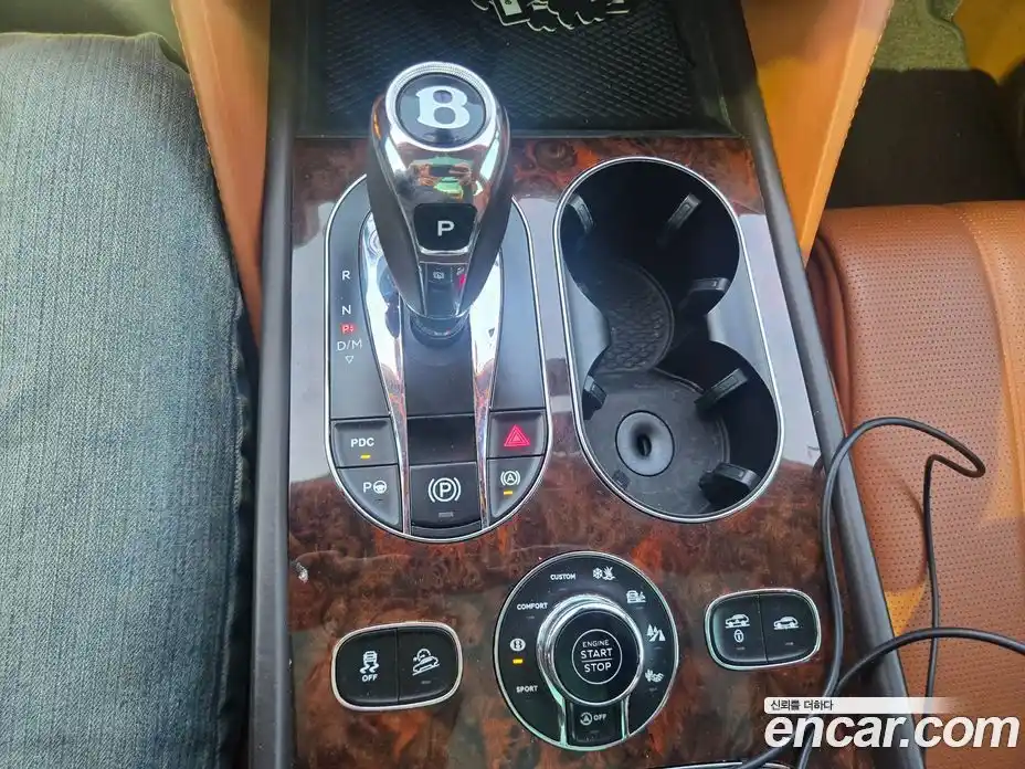 Bentley Bentayga 2017 6.0 гидро в Москве № 798184, фото 8