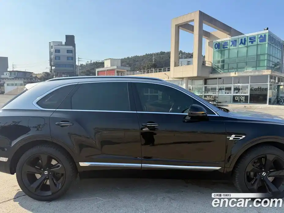 Bentley Bentayga 2017 6.0 гидро в Москве № 798184, фото 10