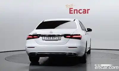 Mercedes-Benz E-Class 2022 2.0 гидро, миниатюра 4