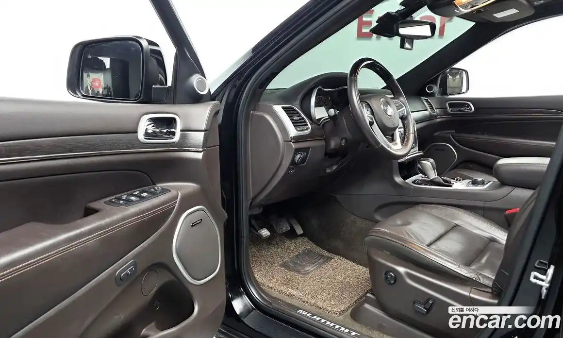 Jeep Cherokee 2018 3.0 гидро в Москве № 826633, фото 11