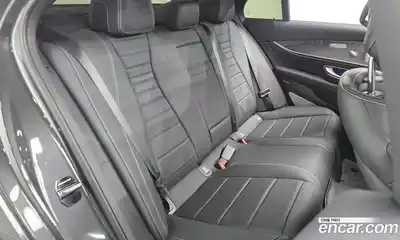 Mercedes-Benz E-Class 2023 2.0 гидро в Москве № 859033, миниатюра 12