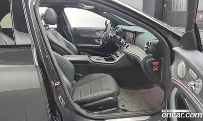 Mercedes-Benz E-Class 2023 2.0 гидро в Москве № 859033, миниатюра 10