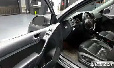 Volkswagen Tiguan 2014 2.0 гидро в Москве № 862450, миниатюра 11