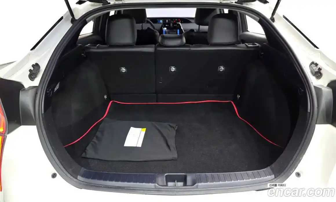 Toyota Prius 2017 1.8 гидро в Москве № 863007, фото 20