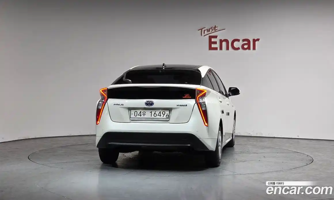 Toyota Prius 2017 1.8 гидро в Москве № 863007, фото 4