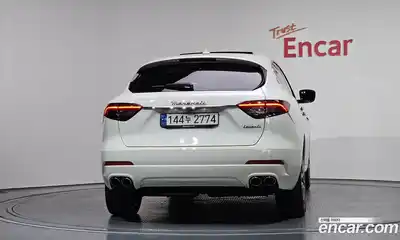 Maserati Levante 2022 2.0 гидро в Москве № 863365, миниатюра 4