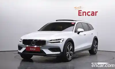 Volvo V60, 2021