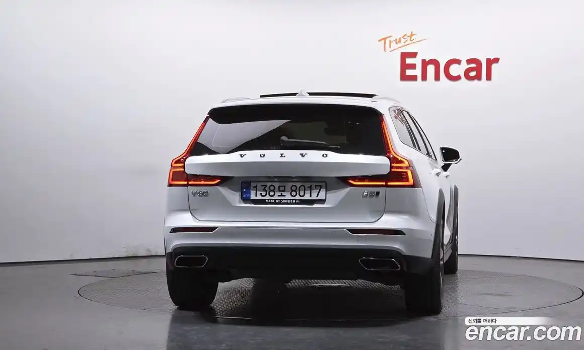 Volvo V60 2021 2.0 гидро в Москве № 894291, фото 4