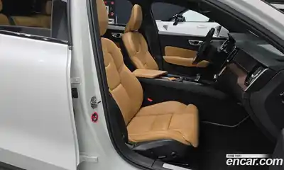 Volvo V60 2021 2.0 гидро в Москве № 894291, миниатюра 10