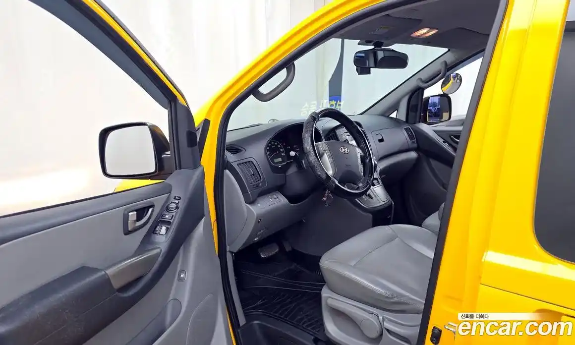 Hyundai Starex 2014 2.5 Автомат в Москве № 971898, фото 10