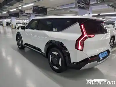 Kia EV9 2023 0.2 Автомат в Москве № 972685, миниатюра 5