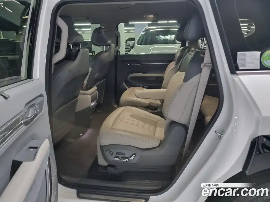 Kia EV9 2023 0.2 Автомат в Москве № 972685, фото 10