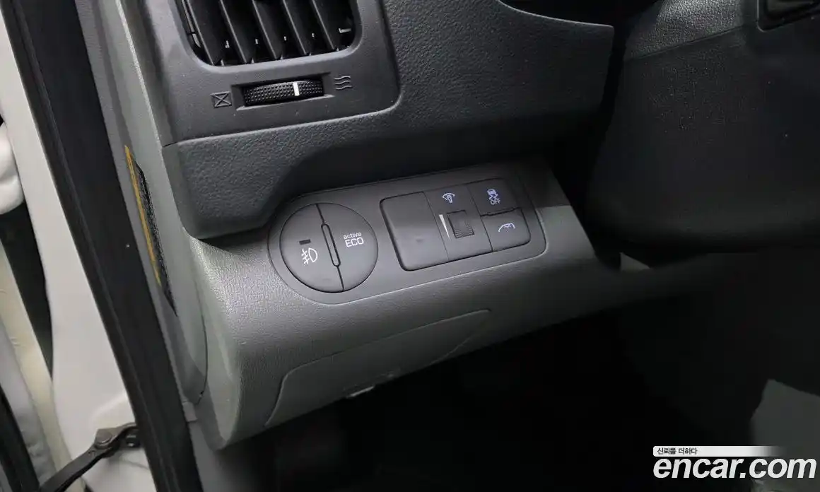 Hyundai Starex 2018 2.5 Автомат в Москве № 1002006, фото 17