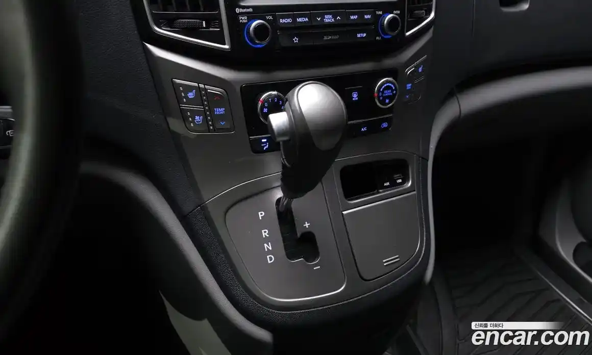 Hyundai Starex 2018 2.5 Автомат в Москве № 1002006, фото 9