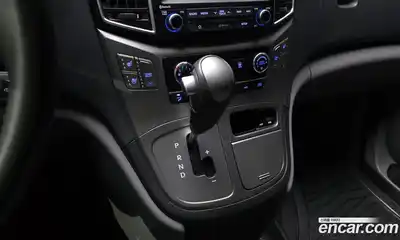 Hyundai Starex 2018 2.5 Автомат в Москве № 1002006, миниатюра 9