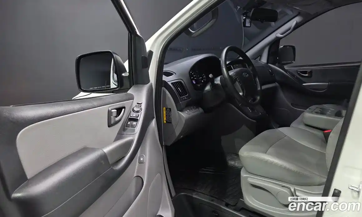 Hyundai Starex 2018 2.5 Автомат в Москве № 1002006, фото 10