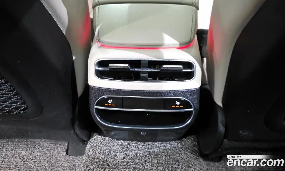 Genesis GV70 2021 2.5 Автомат в Москве № 1010173, фото 17