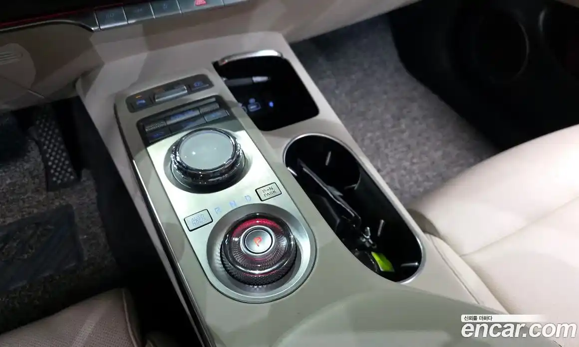 Genesis GV70 2021 2.5 Автомат в Москве № 1010173, фото 8