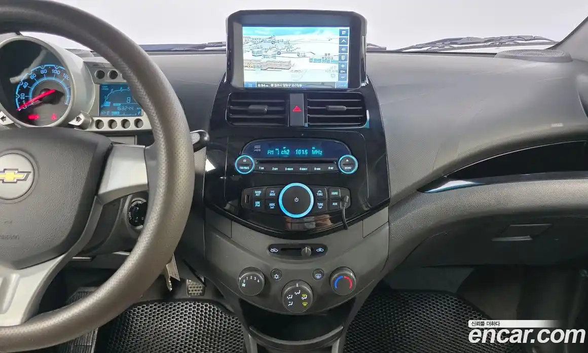 Chevrolet Spark 2012 1.0 Механическая в Москве № 1012472, фото 15