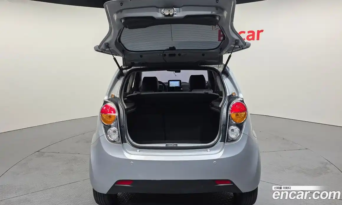 Chevrolet Spark 2012 1.0 Механическая в Москве № 1012472, фото 20